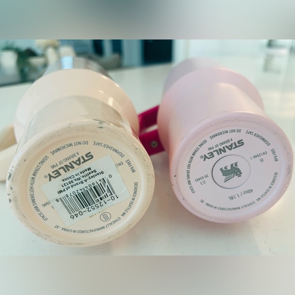Stanley Pink 40oz Tumblers - Picture 3 of 4